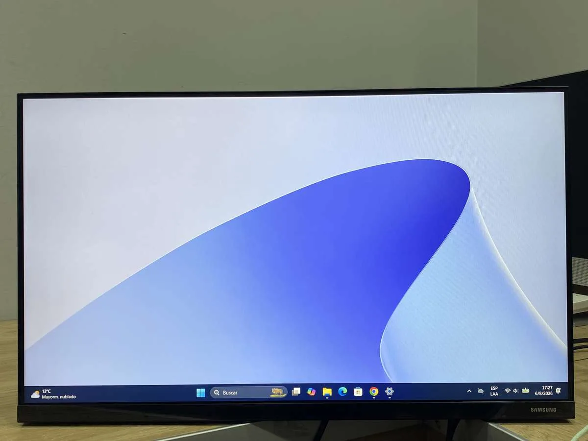 Monitor Samsung T35F 24 Pulgadas LINEA DE PIXEL VERTICAL LADO IZQUIERDO PANTALLA (Outlet)