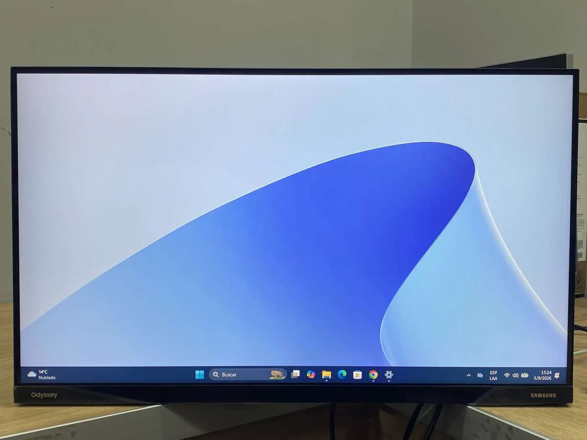 Monitor Samsung LS24BG300 23,8 Pulgadas MURA: Mancha en pantalla falta de uniformidad del panel (Outlet)