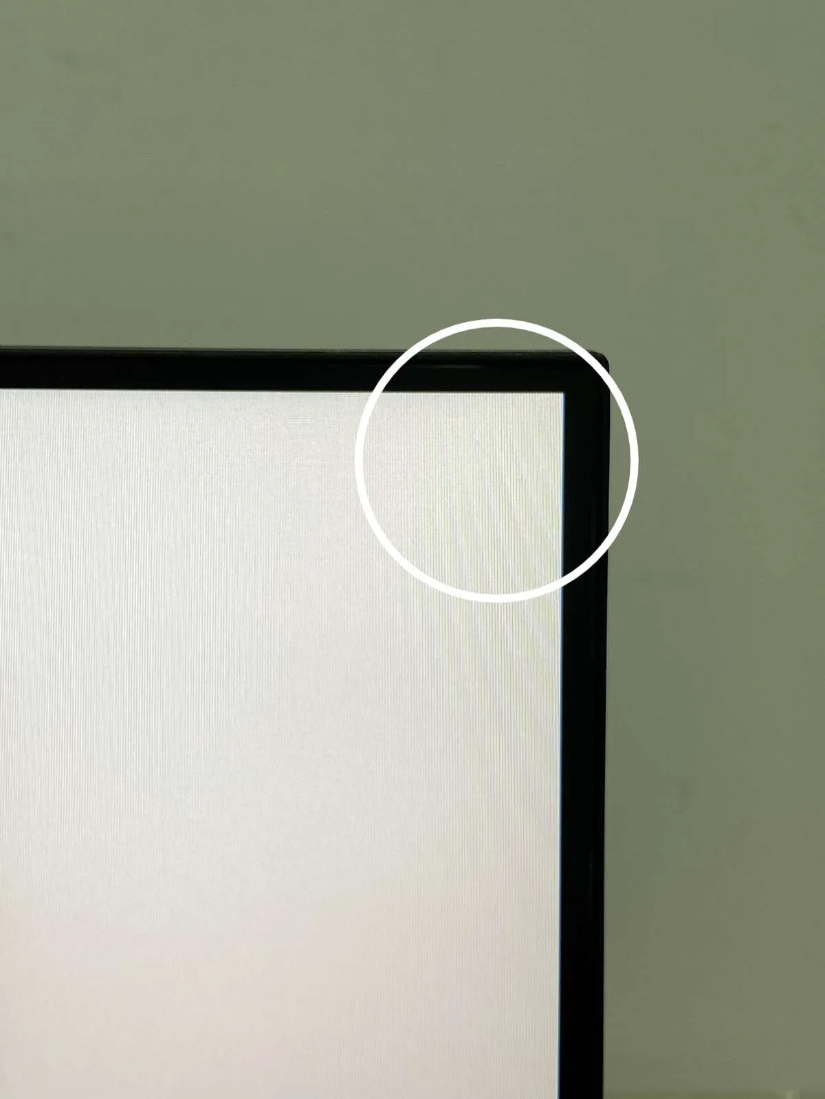 Monitor Philips 221V8/77 21,5 Pulgadas 1 Pixel quemado lado derecho superior, marcas en el (Outlet)