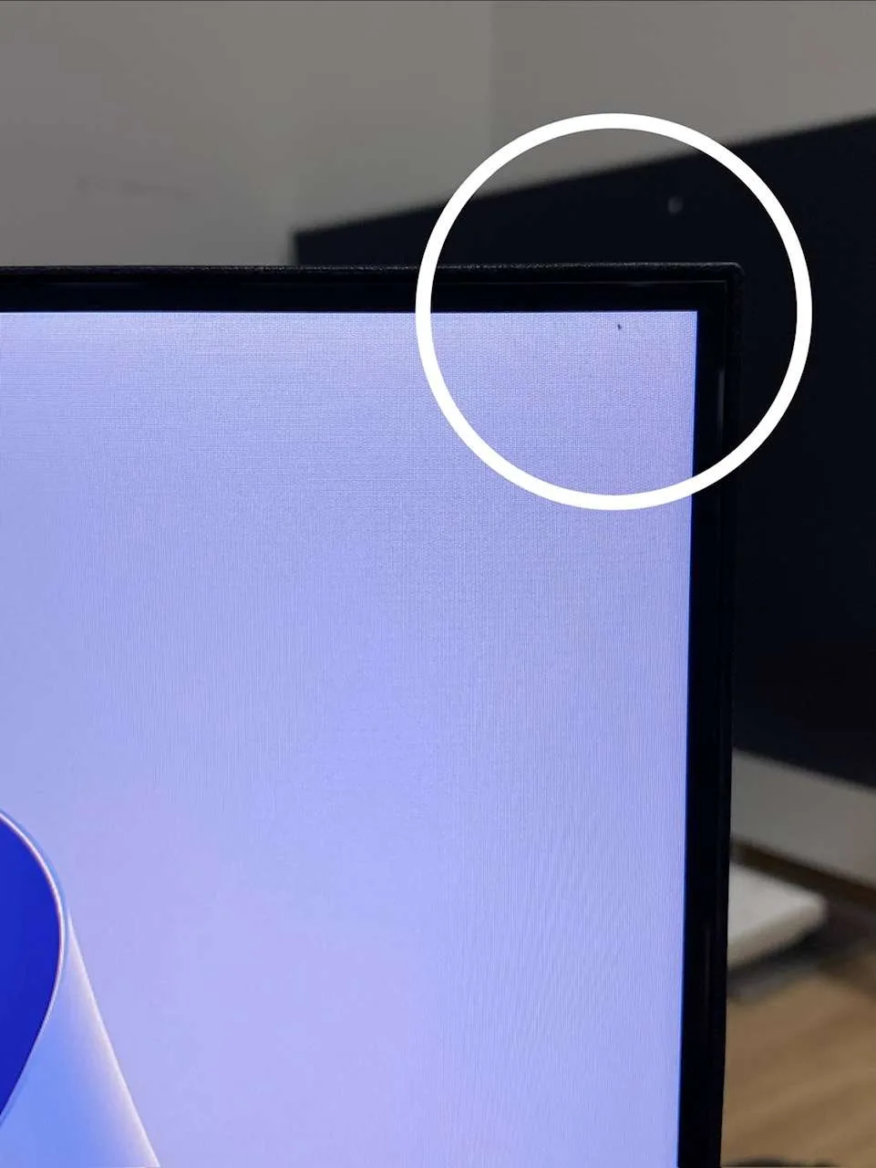 Monitor Samsung LF22T350HLCZB 22 Pulgadas 1 PIXEL QUEMADO ESQUINA DERECHA SUPERIOR (Outlet)