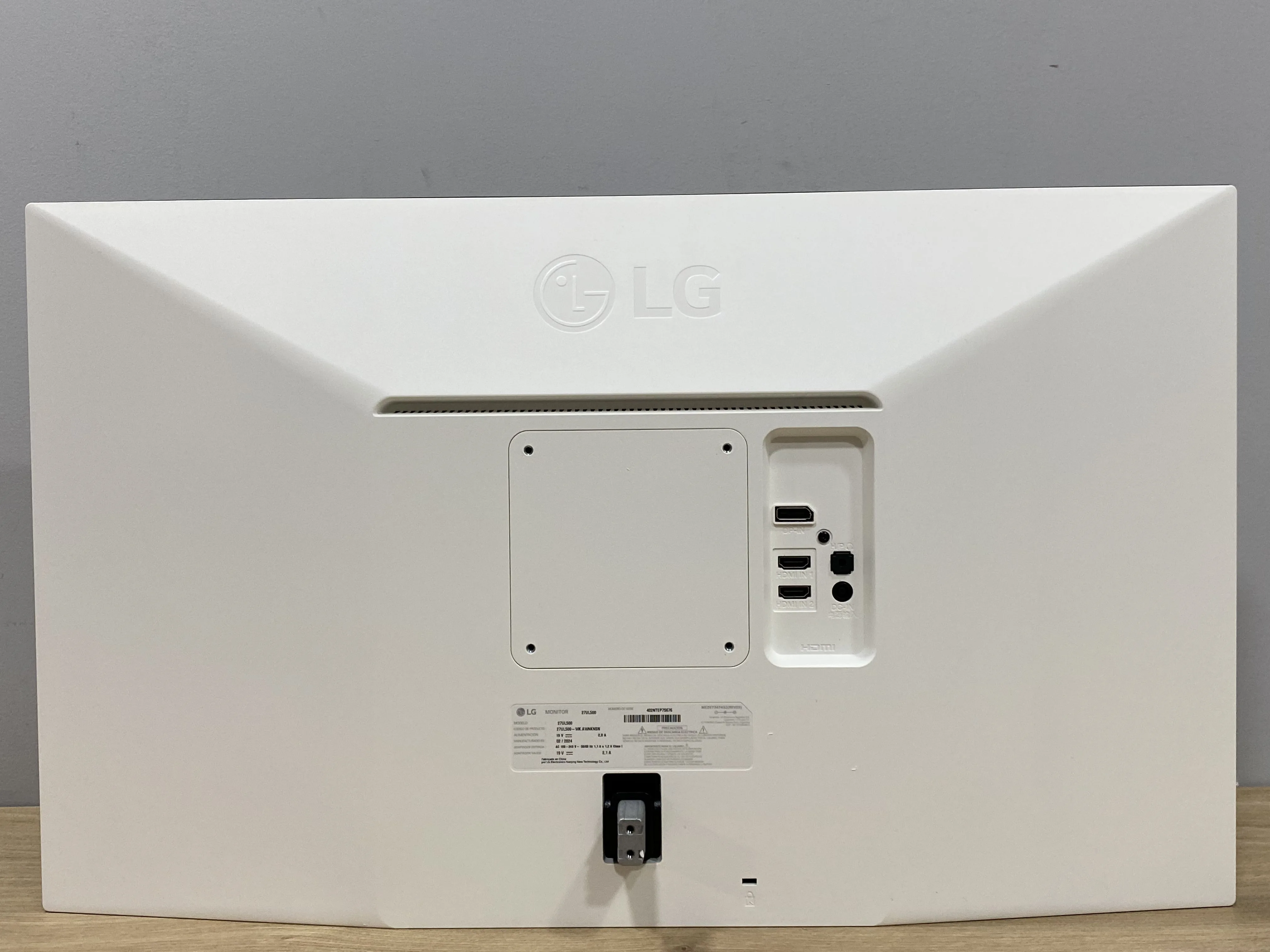 Monitor LG 27UL500 27 Pulgadas 4K Caja Dañada (Outlet)