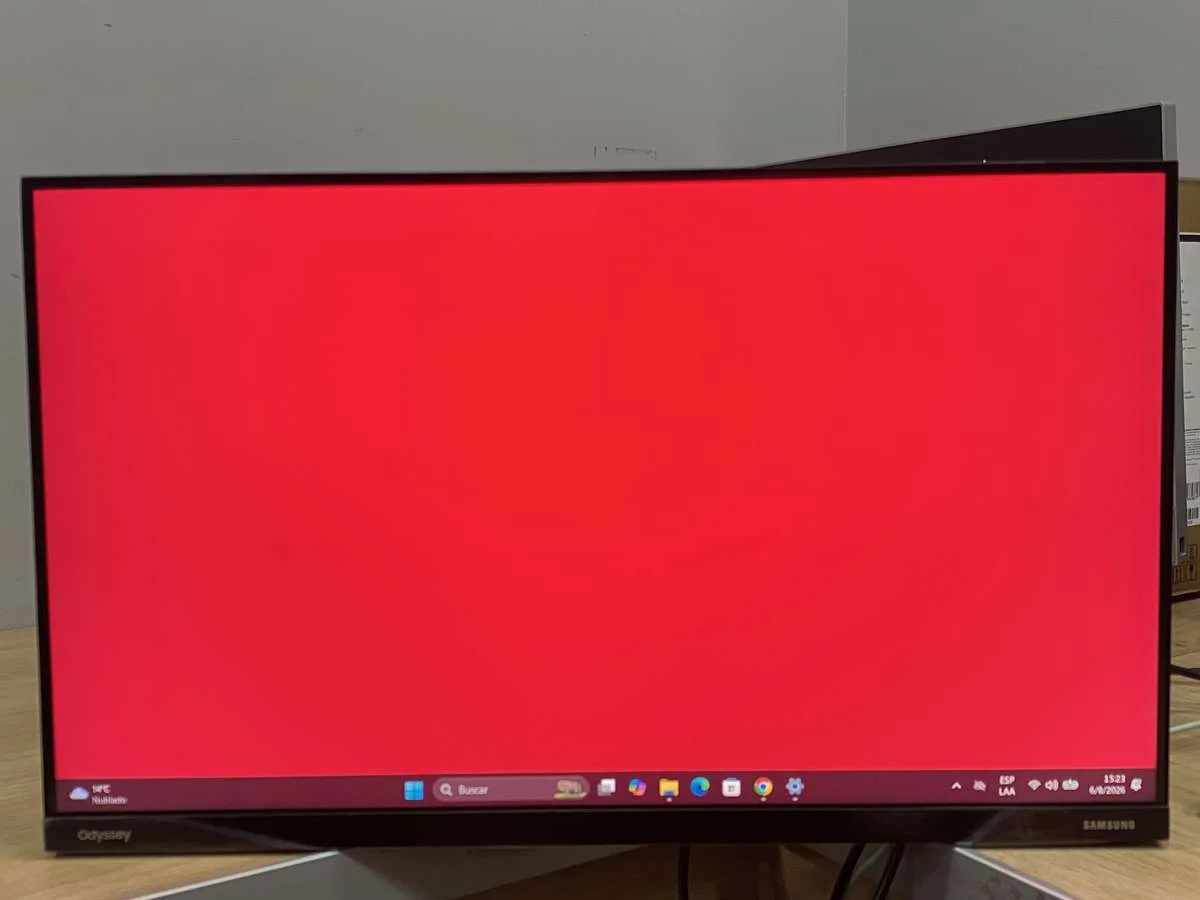 Monitor Samsung LS24BG300 23,8 Pulgadas MURA: Mancha en pantalla falta de uniformidad del panel (Outlet)