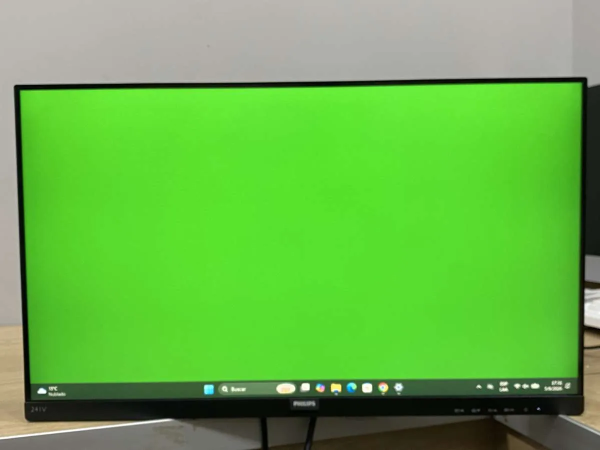 Monitor Philips 241V8L/77 23,8 Pulgadas 1 PIXEL QUEMADO PARTE IZQUIERDA CENTRO (Outlet)