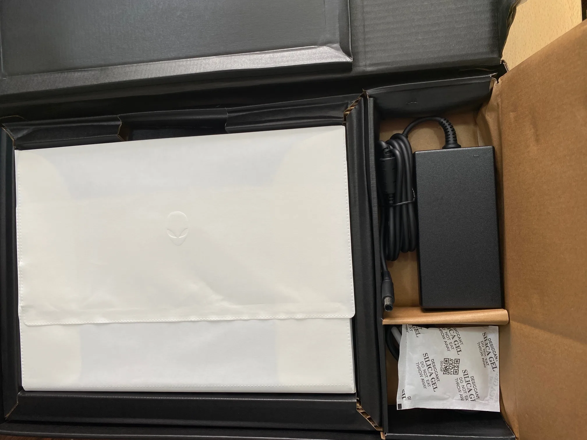 Notebook Dell Alienware 16 AC16250 16