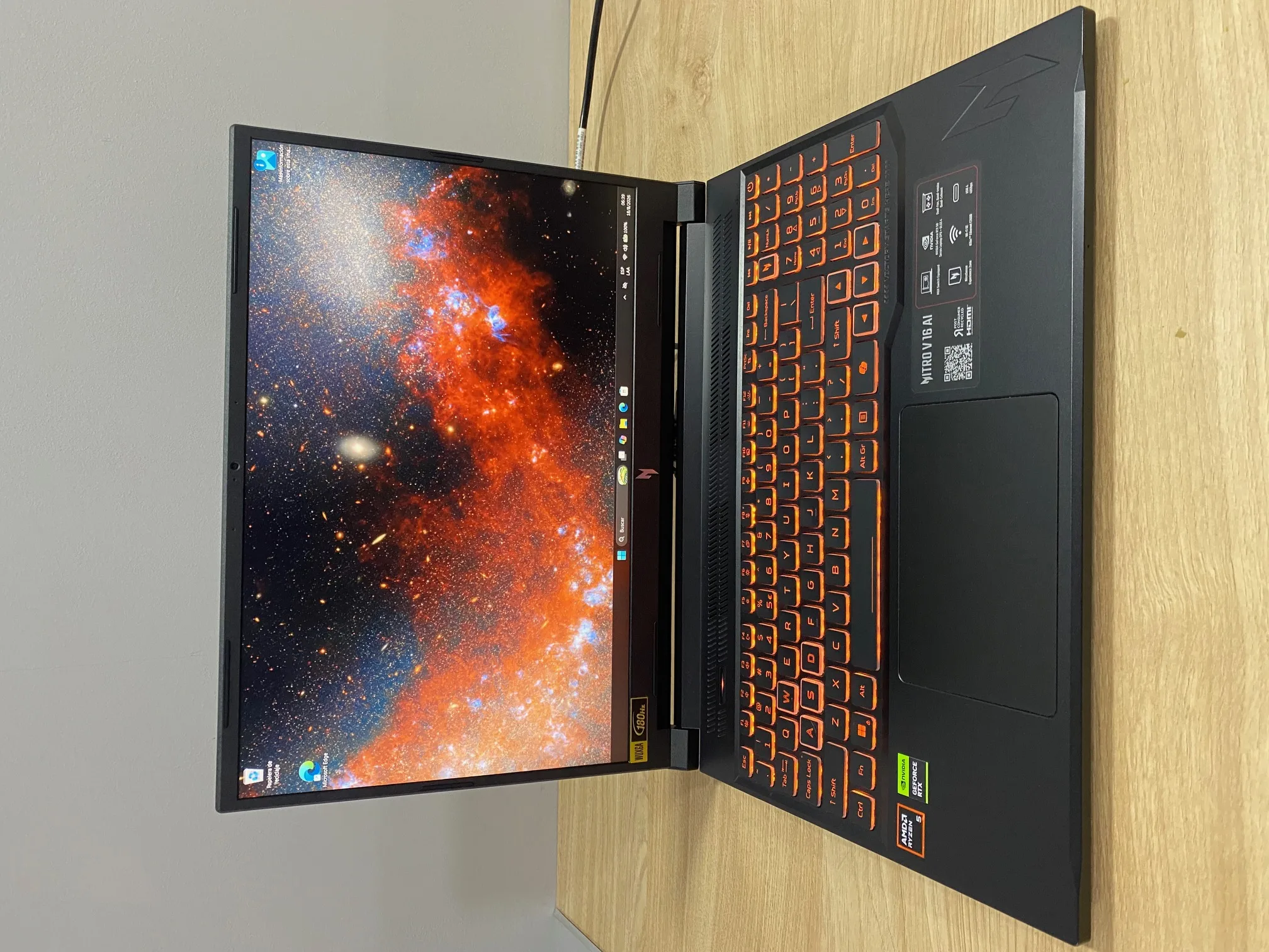 Notebook Acer Nitro V16 AI 16