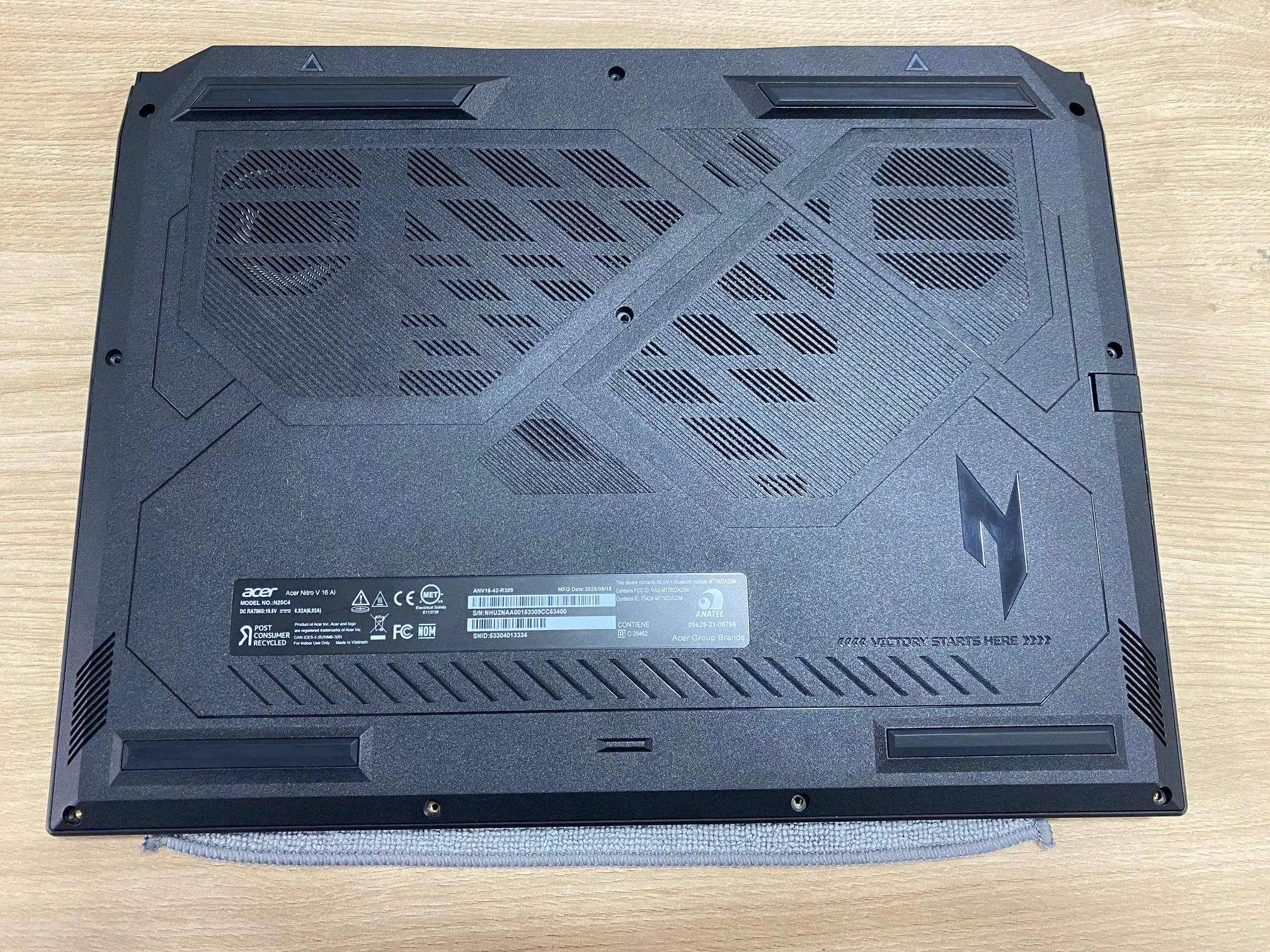 Notebook Acer Nitro V16 AI 16